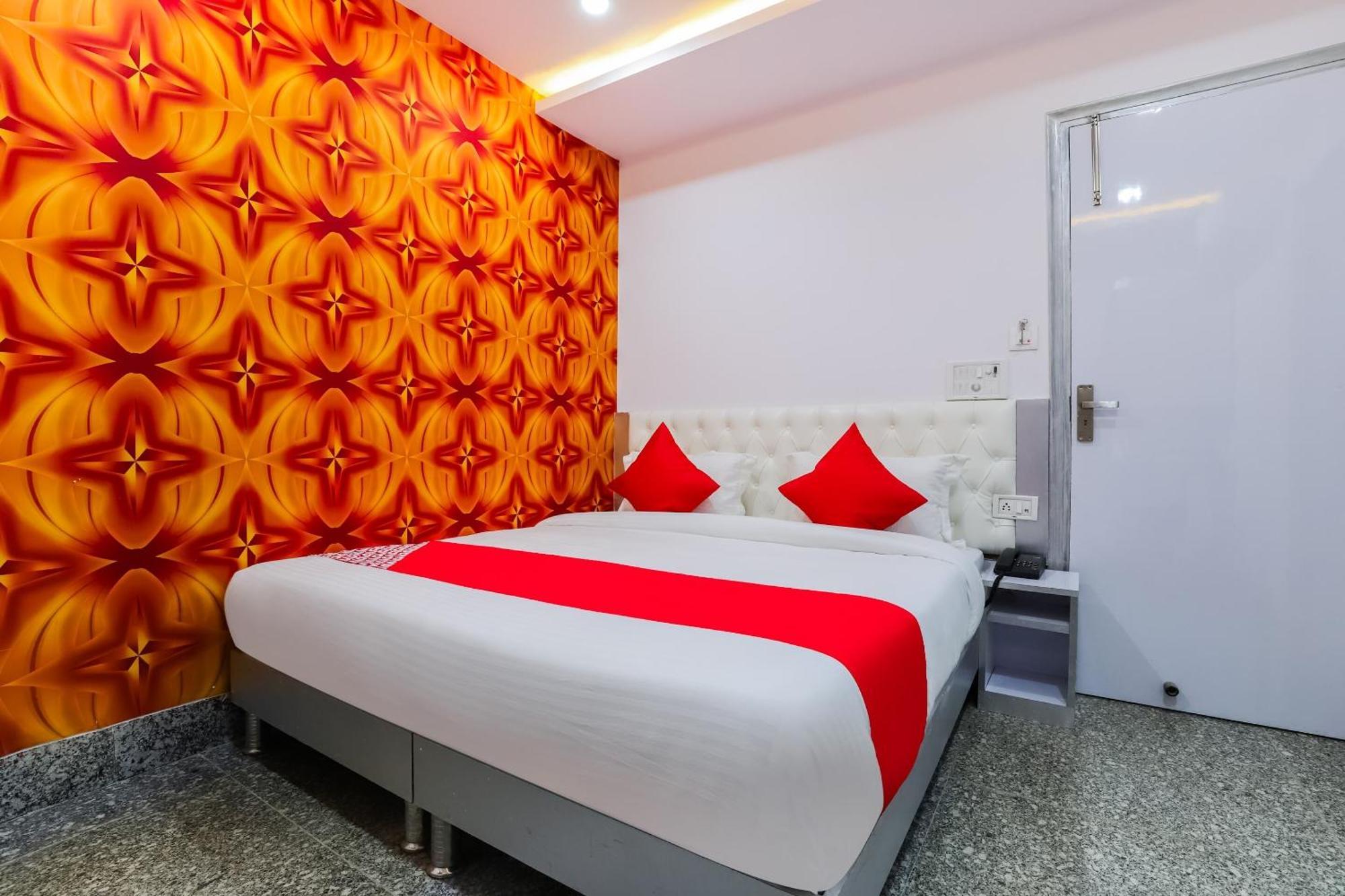 Hotel O New Tech India Delhi  Buitenkant foto