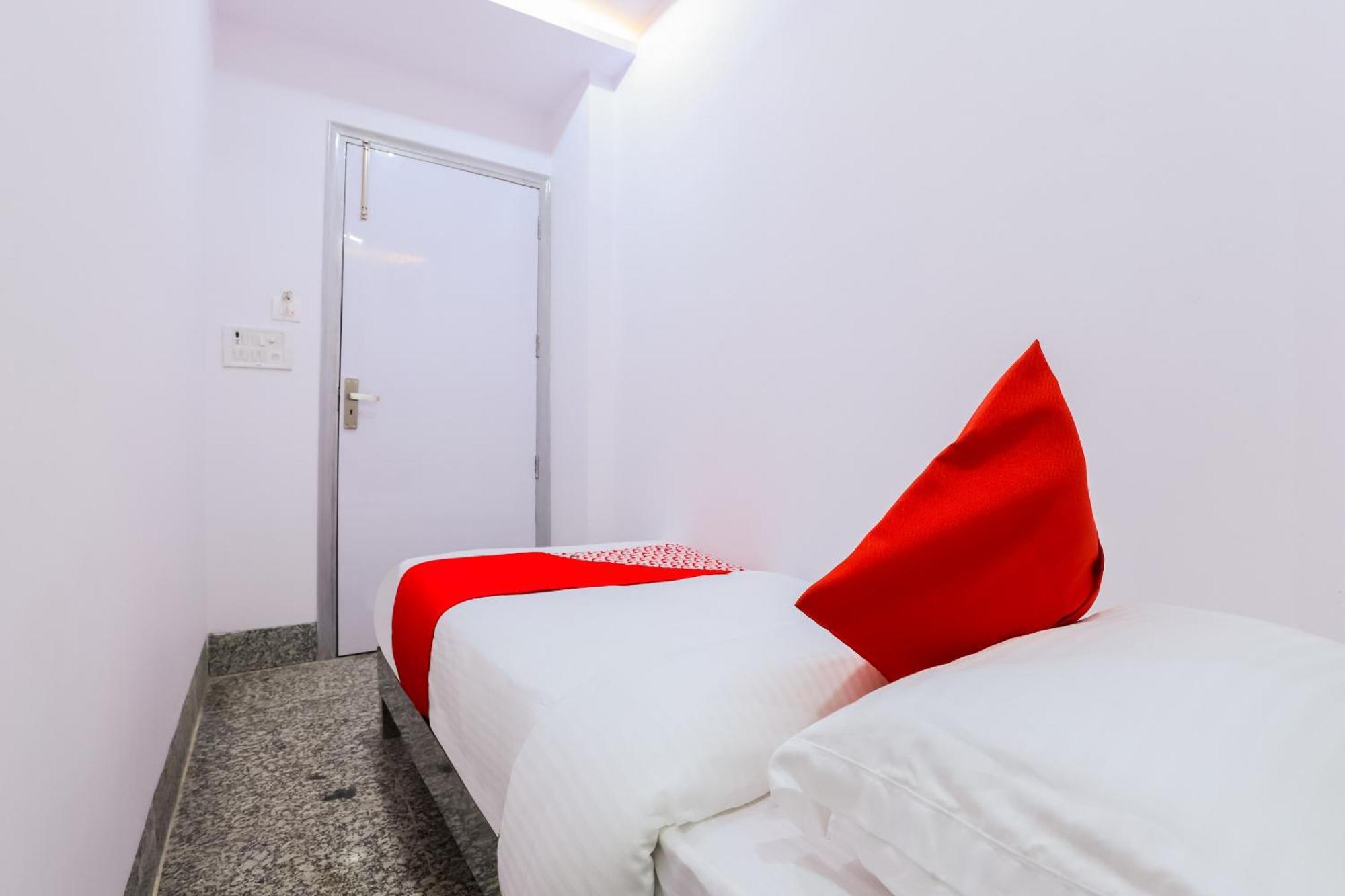 Hotel O New Tech India Delhi  Buitenkant foto