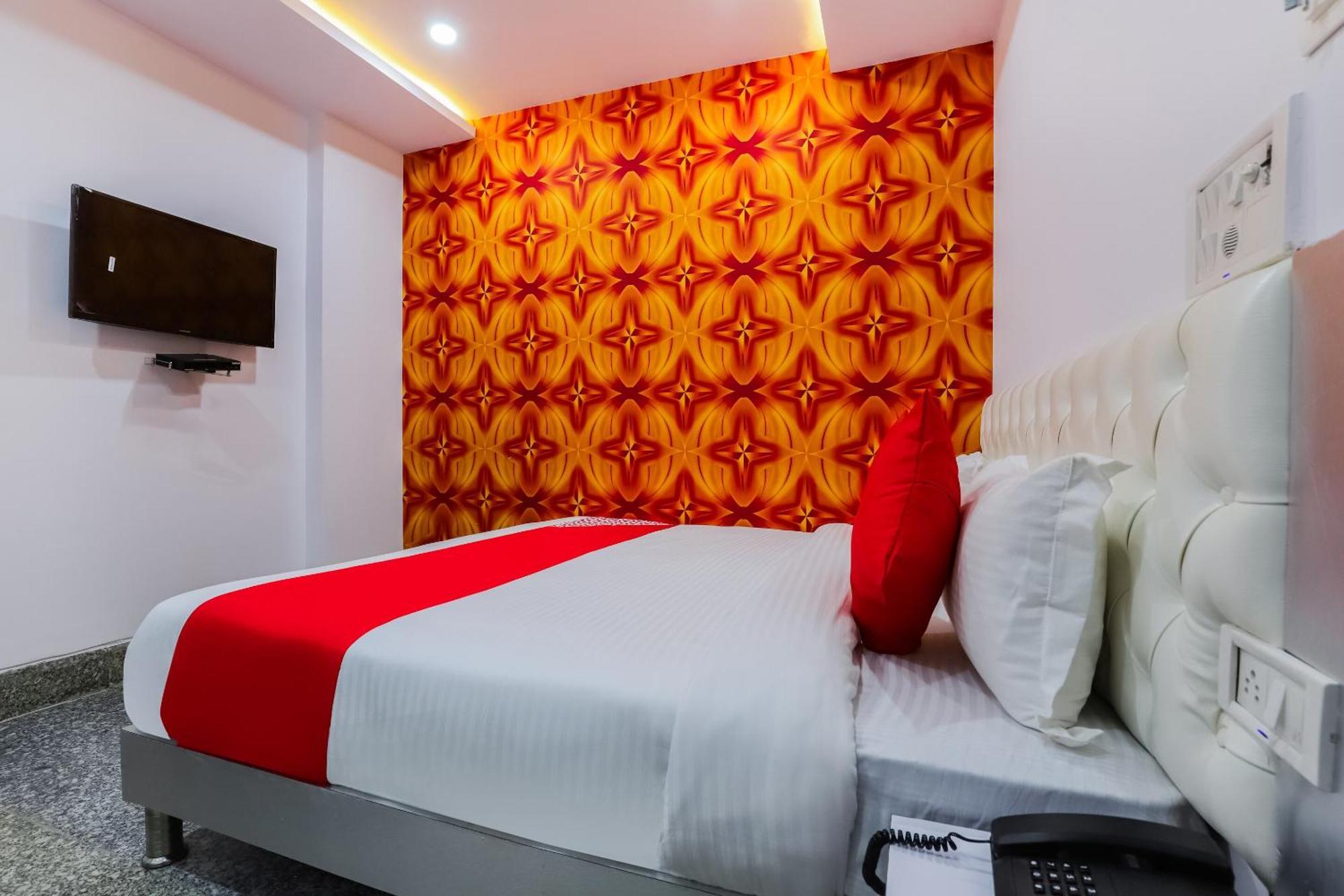 Hotel O New Tech India Delhi  Buitenkant foto