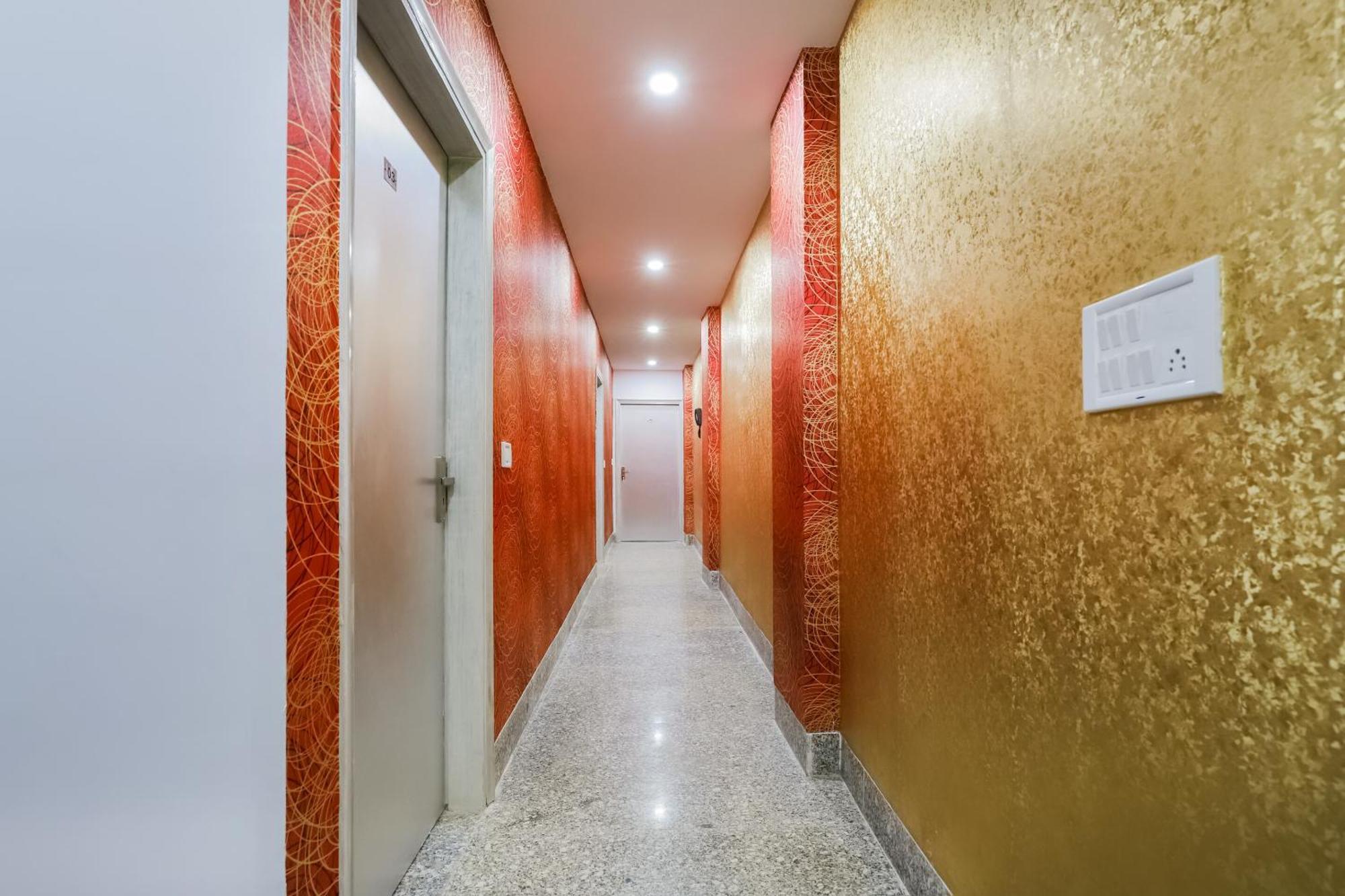 Hotel O New Tech India Delhi  Buitenkant foto